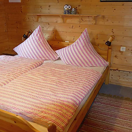 Tauber 100 Albcasetta Hébergement de vacances *